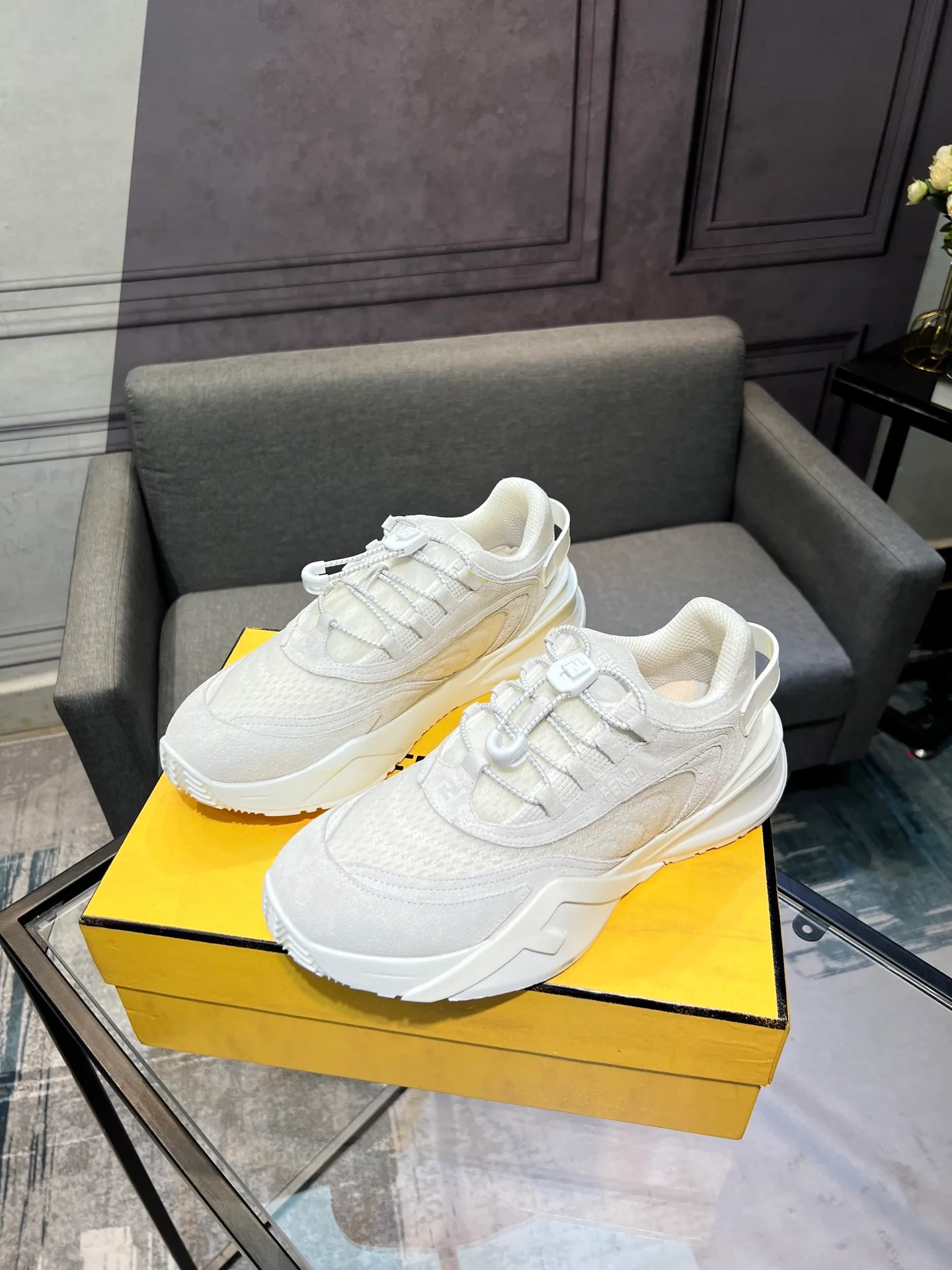 Men's shoes 💰580 FENDI men's fashion casual shoes 👟Hot sale🔥Official website 1:1 replica ⬆️Original quality - Original leather - Original breathable mesh lining Original outsole 1:1 replica, code number 38-44 (45-46 customized)
